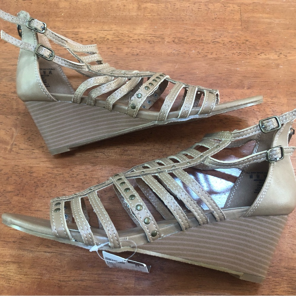 BONGO Tan Strappy Studded Gladiator Sandals